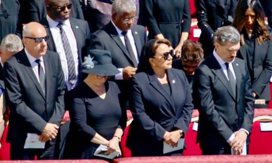 Captura de pantalla_21-5-2025_234458_www.presidencia.gob.hn